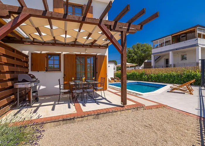 Adriatic Dream Villa *